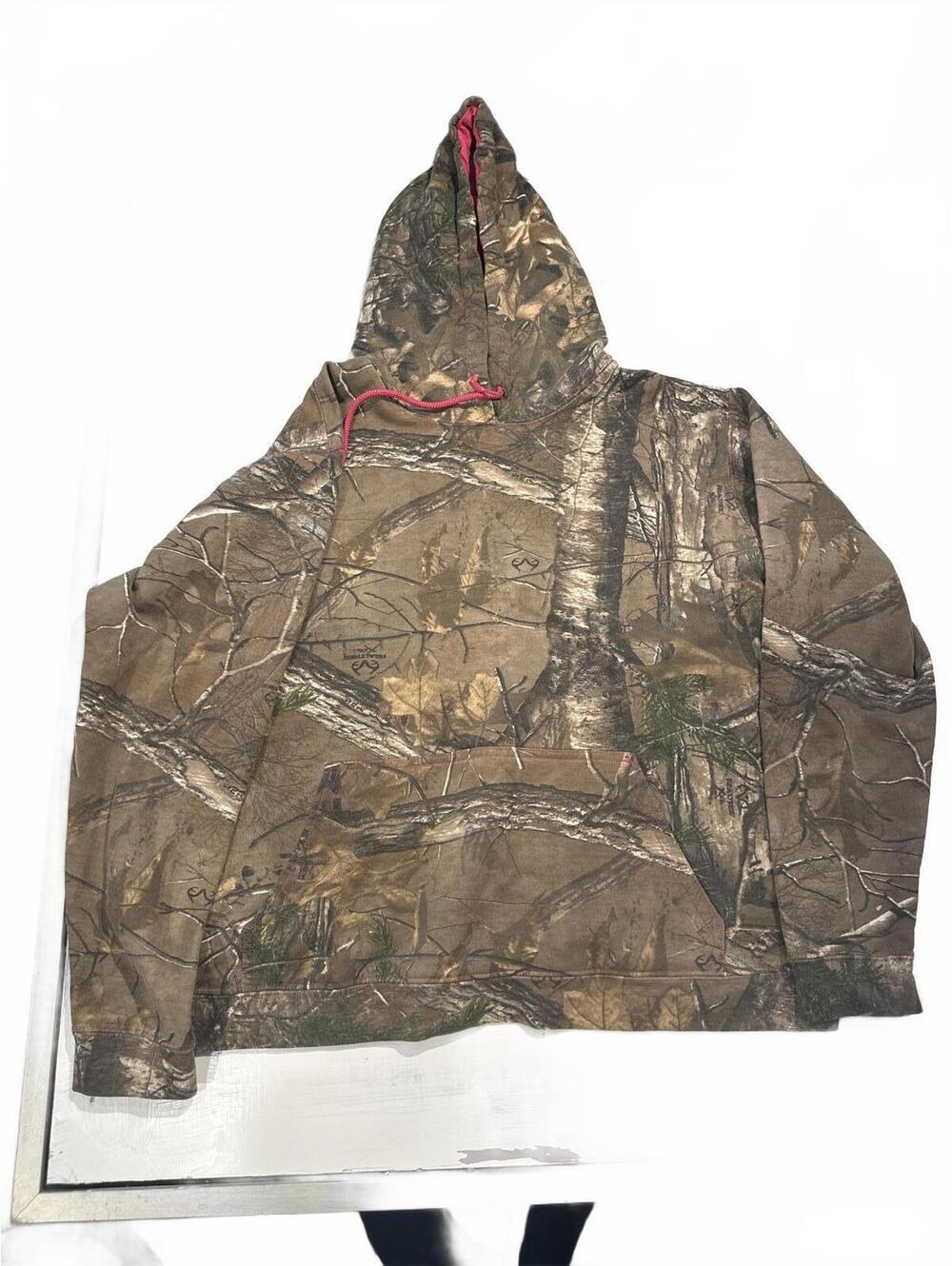 RealTree Xtra Women's XL Hoodie w/ Pink Lining